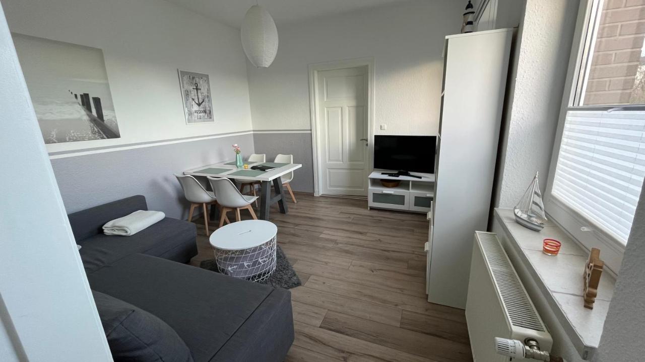 Ferienwohnung Mit Warnowblick Rostock Exteriör bild