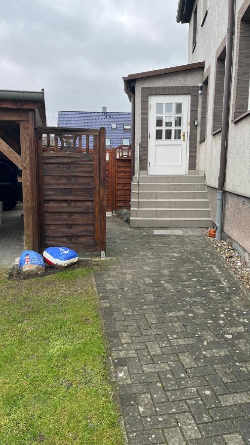 Ferienwohnung Mit Warnowblick Rostock Exteriör bild